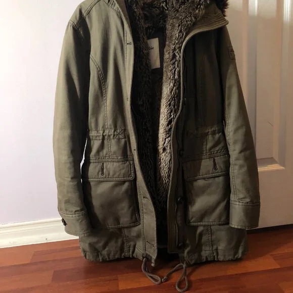 Winter Jacket - Picture 1 of 3